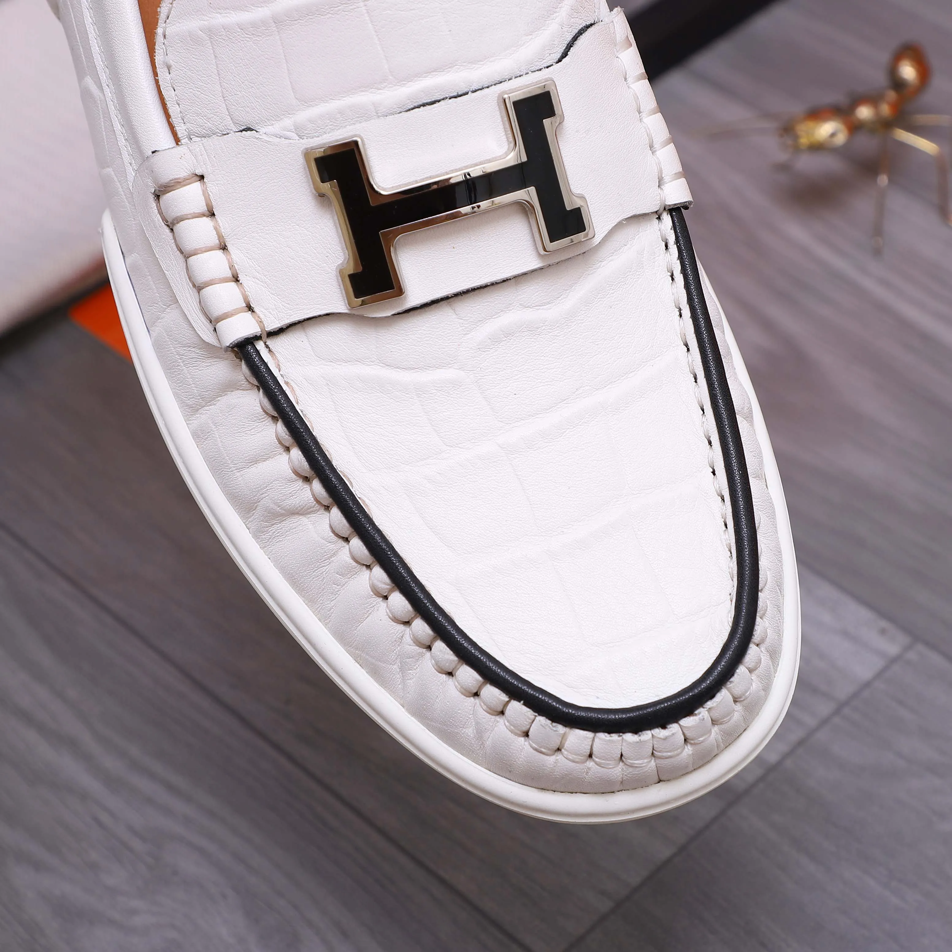 Men's shoes 💰500 Product trademark: HERMES "Hermes" casual slip-on leather shoes Regular size: 38-46 (45.46 custom-made, non-returnable) Product materials: Selected high-quality stone grain cowhide upper, cowhide lining, original outsole